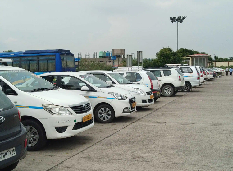 Airport Taxi Service in Dehradun